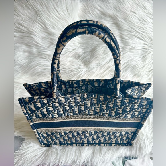Christian Dior Book Tote in Medium Size - Picture 3 of 14